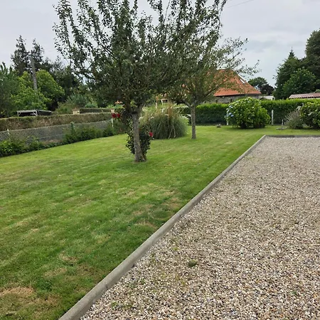 Chez Arthur Et Azelie Holiday home *